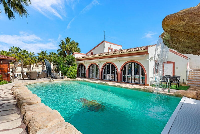 Villa à vendre dans Daya Vieja, Alicante