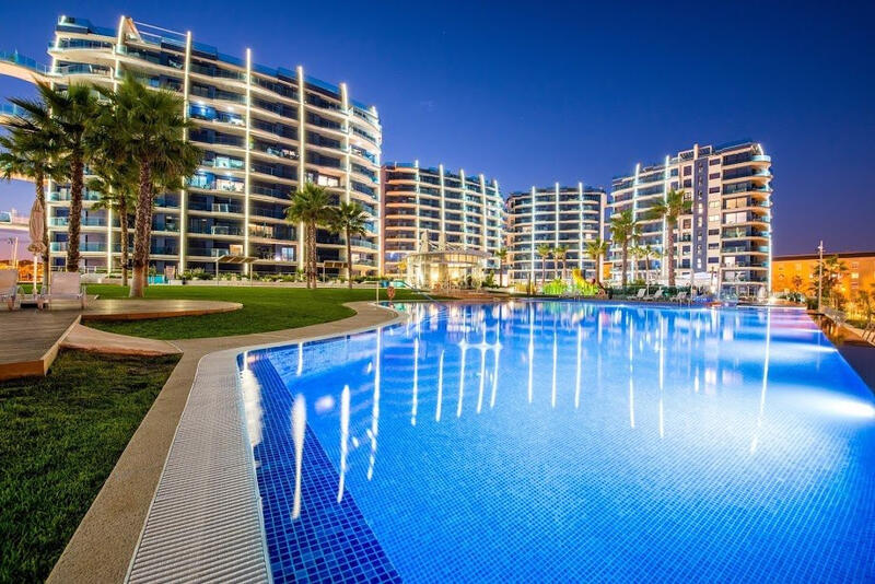 Apartamento en venta en Torrevieja, Alicante