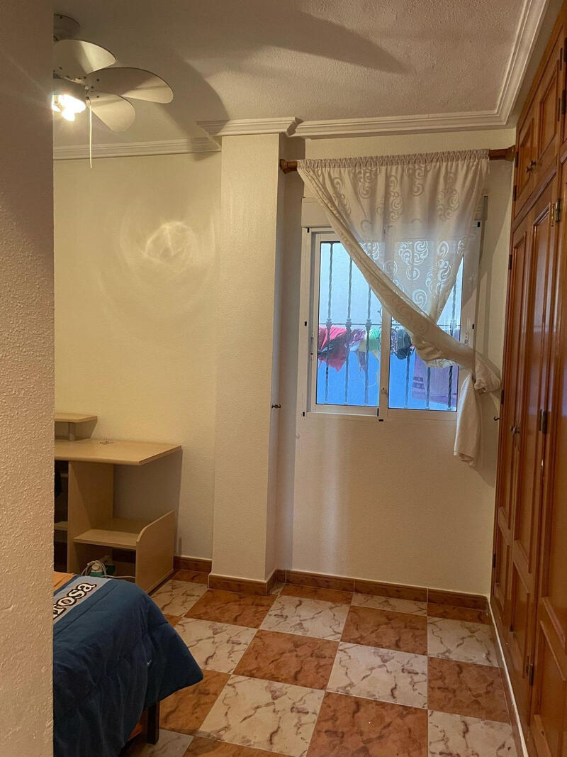 2 Cuarto Adosado en venta