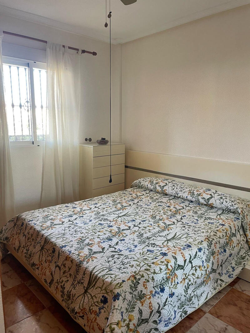 2 Cuarto Adosado en venta