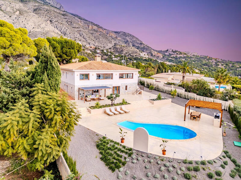 Villa Te koop in Altea, Alicante