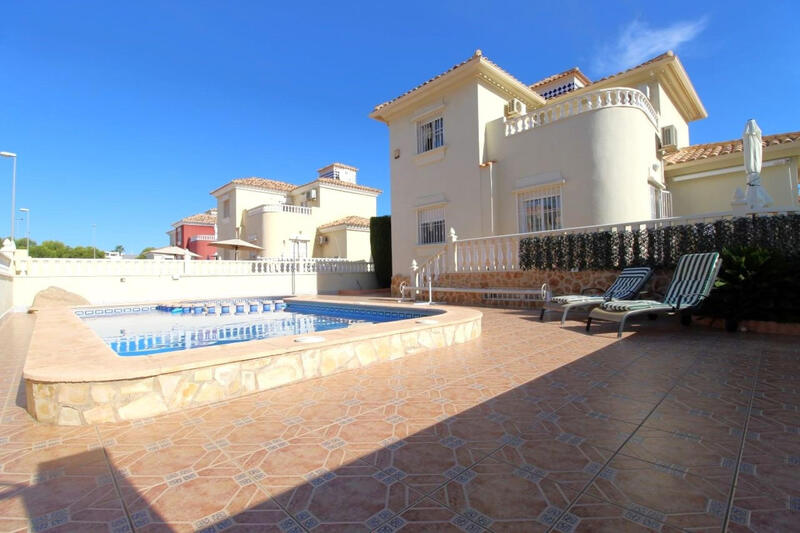 5 bedroom Villa for sale