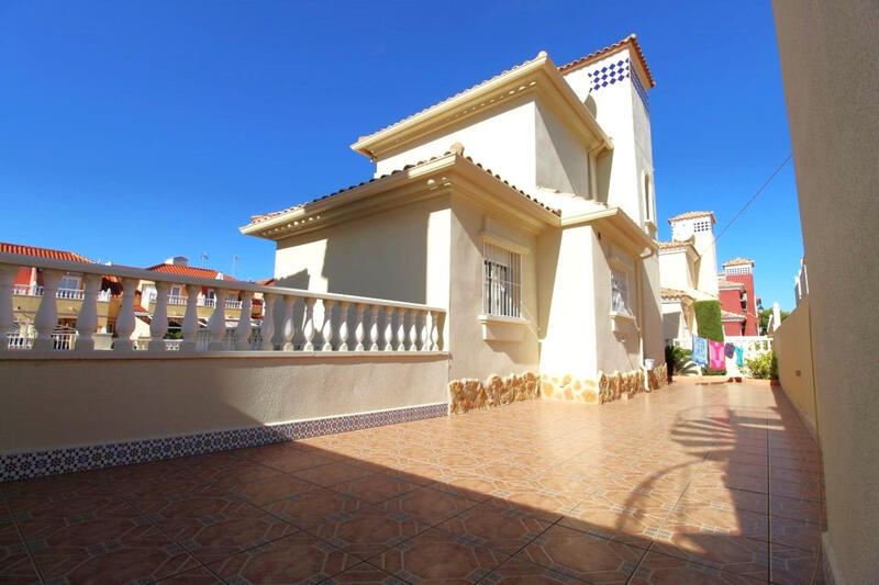 5 bedroom Villa for sale