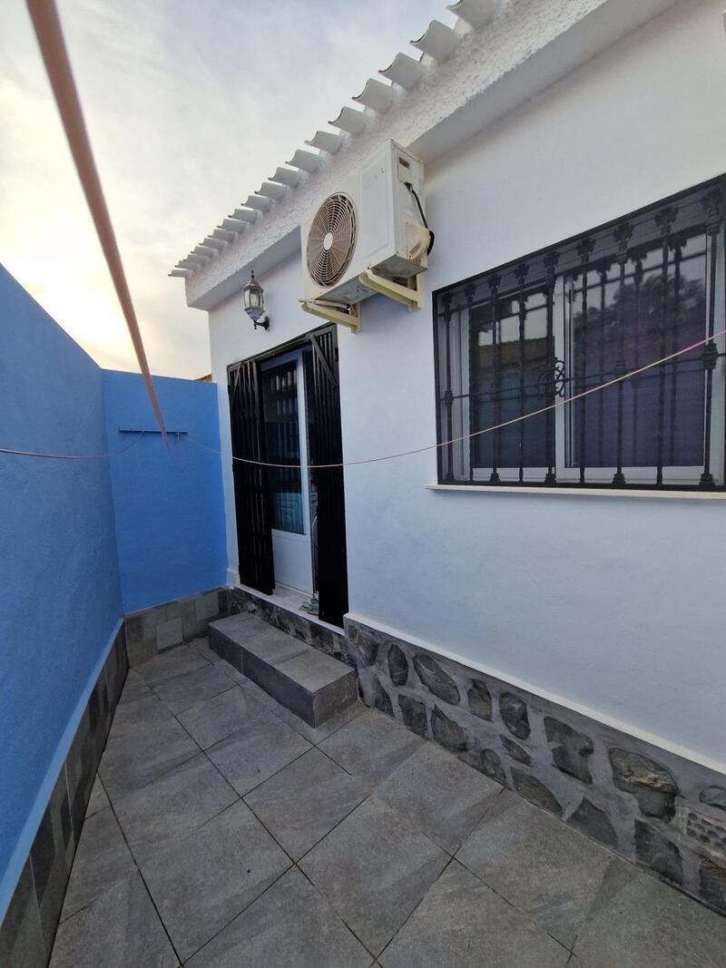 2 Cuarto Villa en venta