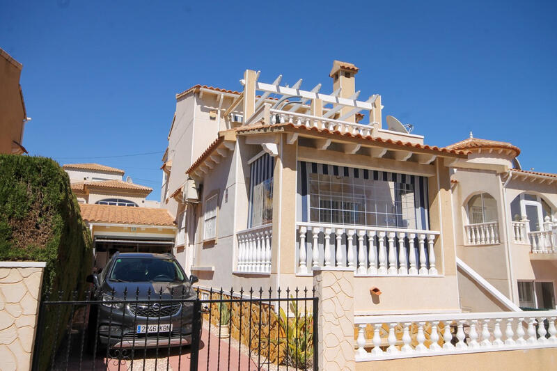 Villa for sale in San Miguel de Salinas, Alicante