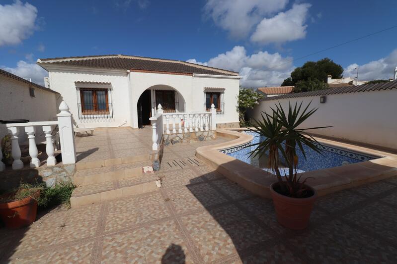 Villa à vendre dans La Siesta, Alicante