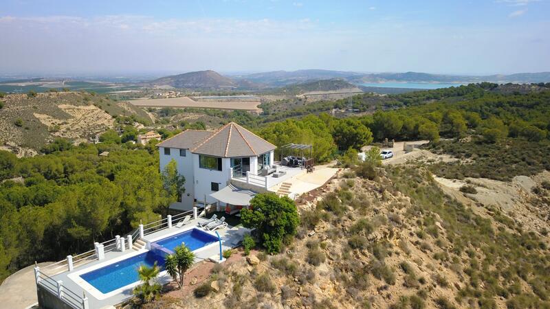 Villa à vendre dans Hurchillo, Alicante