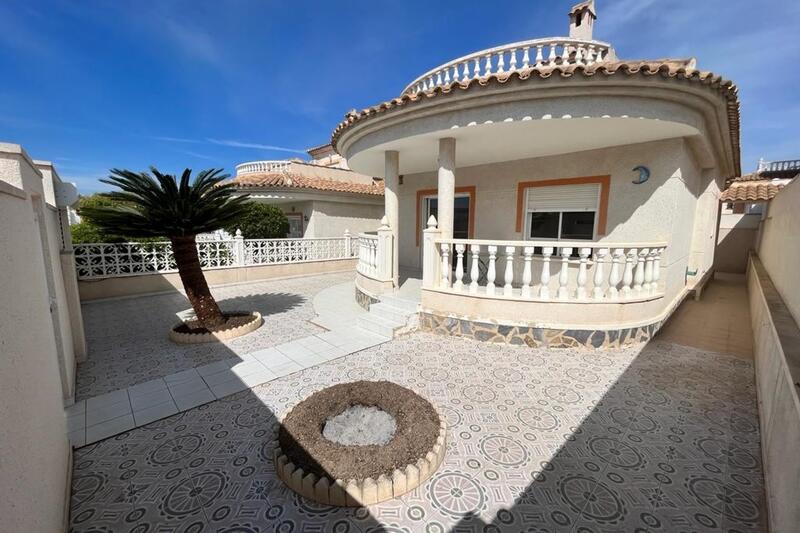 Villa til salg i Benijófar, Alicante