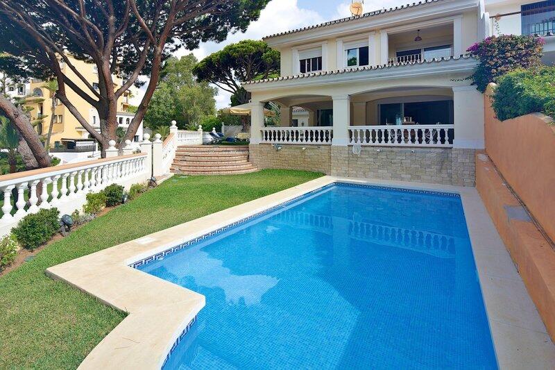 Villa à vendre dans Cabopino, Málaga