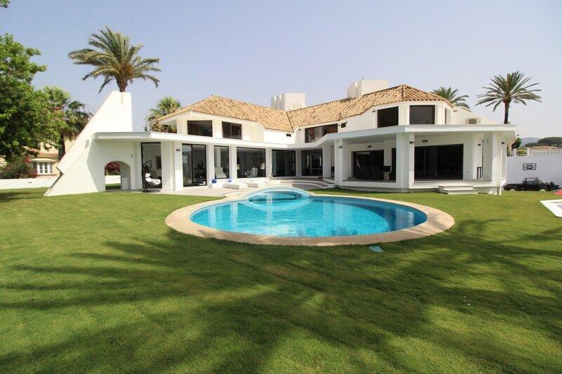 Villa voor korte termijn huur in Las Chapas, Málaga