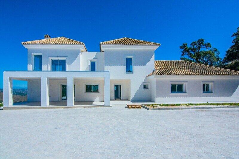 Villa en venta en Elviria, Málaga