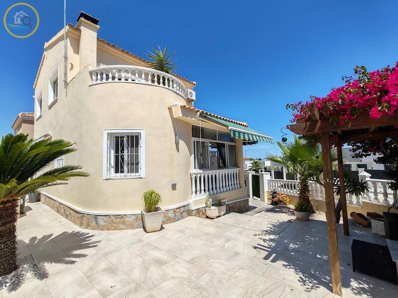 Villa zu verkaufen in Pinar de Campoverde, Alicante
