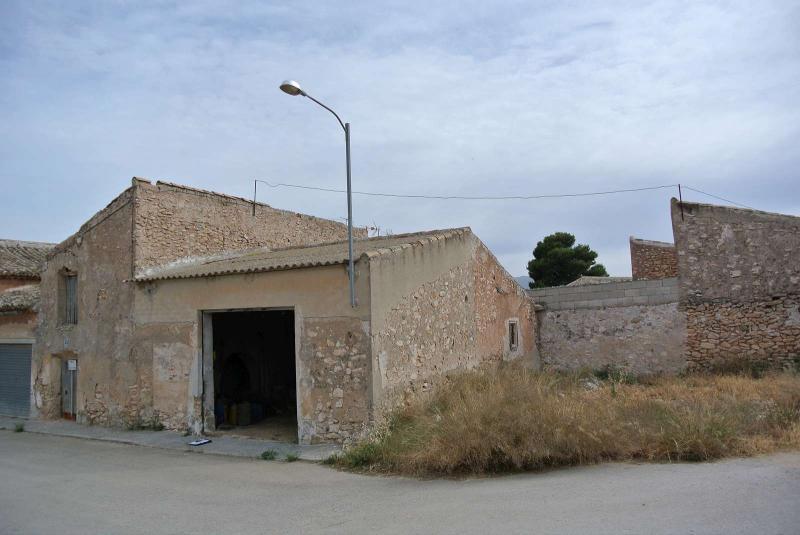 Landsted til salg i Pinoso, Alicante
