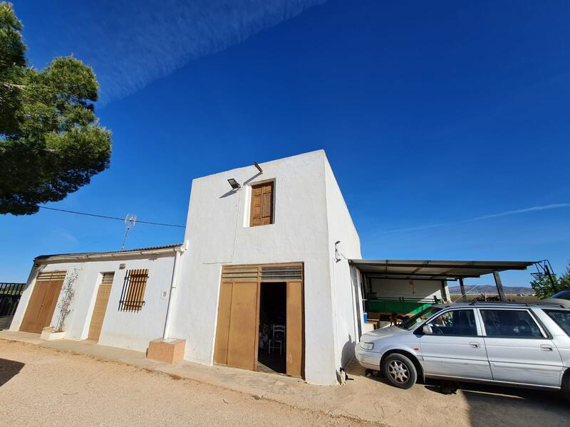 Villa en venta en Yecla, Murcia