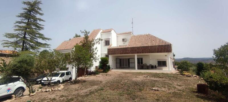 9 bedroom Country House for sale