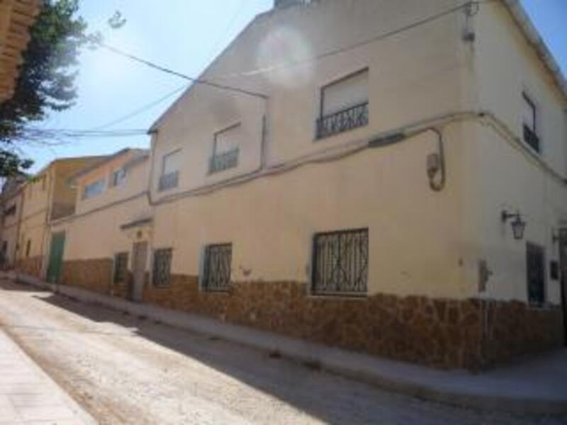 Country House for sale in Pinoso, Alicante