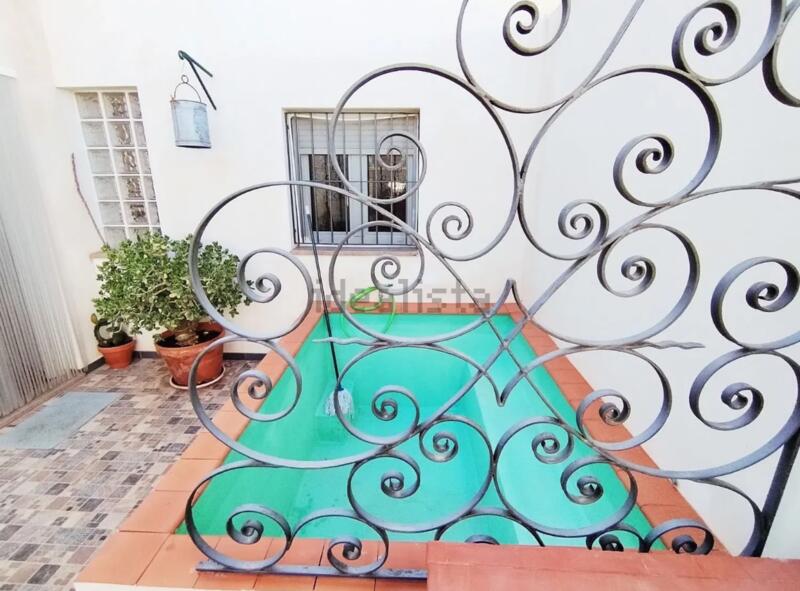 Townhouse for sale in Ubeda, Alicante