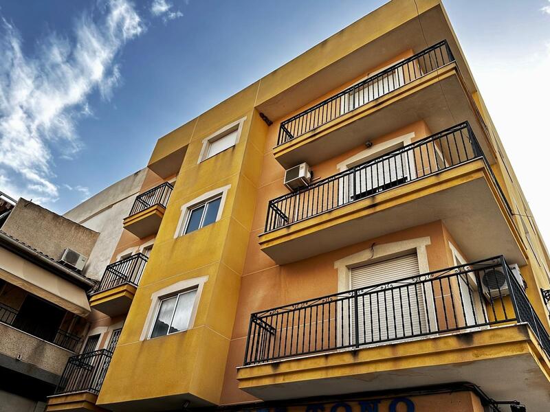 Apartment for sale in Pinoso, Alicante