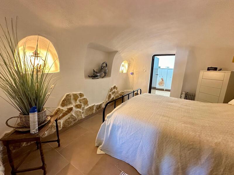 3 bedroom Cave House for sale