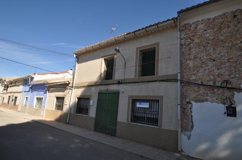 Деревенский Дом продается в Pinoso, Alicante