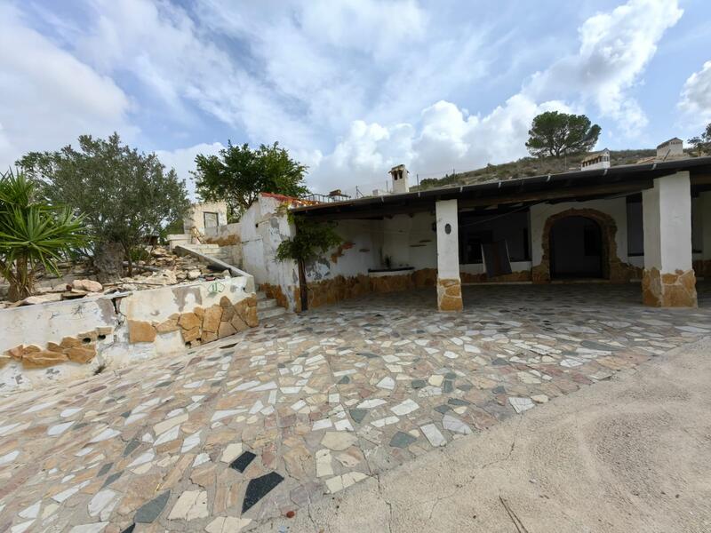 3 chambre Maison Troglodyte à vendre