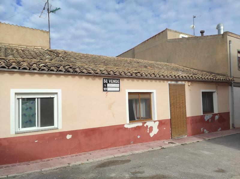 Townhouse for sale in Sax, Alicante