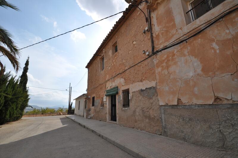 Lantställe till salu i Pinoso, Alicante