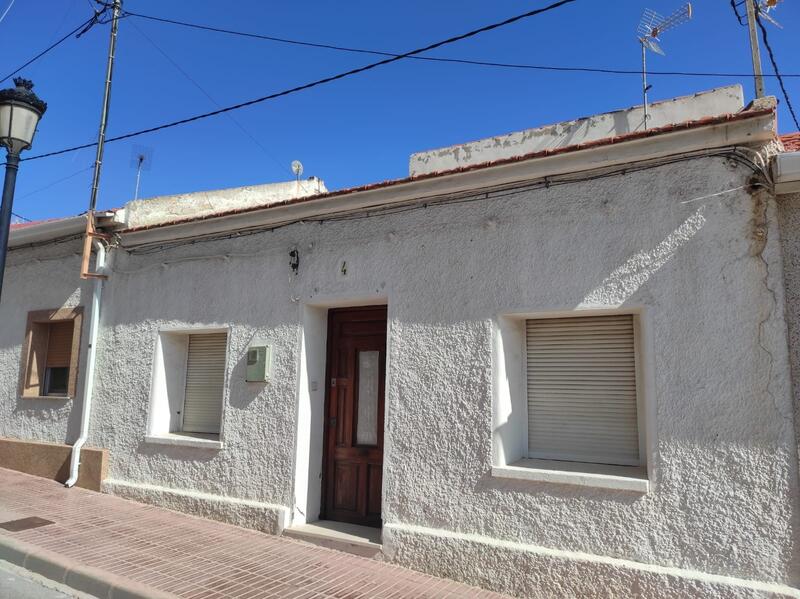 Townhouse for sale in Salinas, Alicante