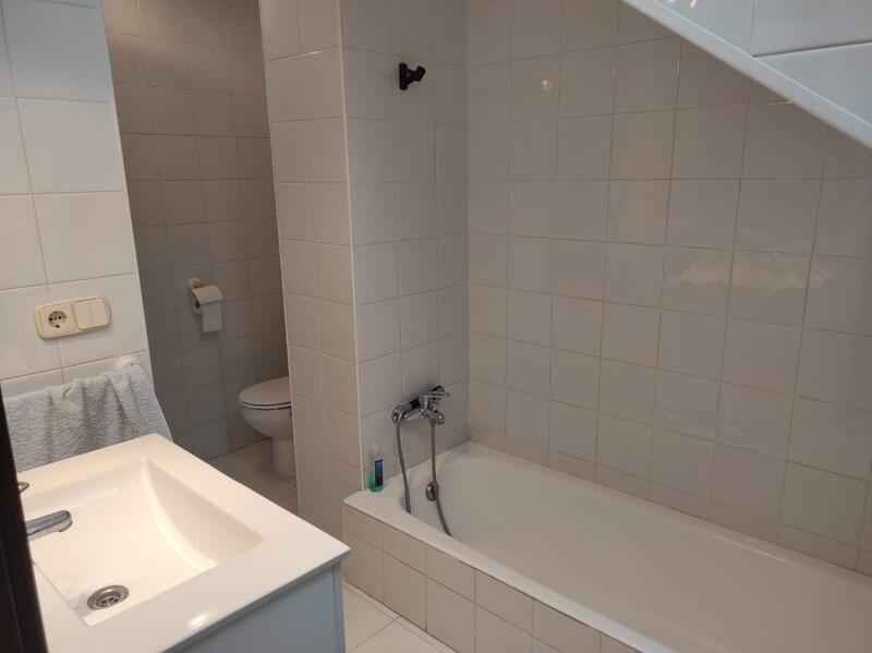 4 slaapkamer Gezinswoning Te koop