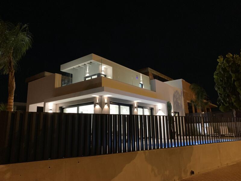 3 Cuarto Villa en venta