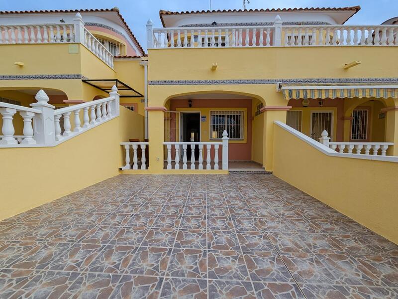 Townhouse for sale in Orihuela, Alicante