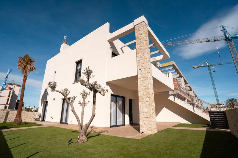 Stadthaus zu verkaufen in Pilar de la Horadada, Alicante