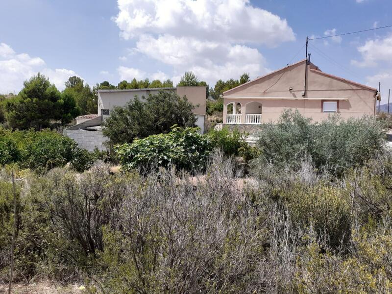 Villa en venta en Monóvar, Alicante