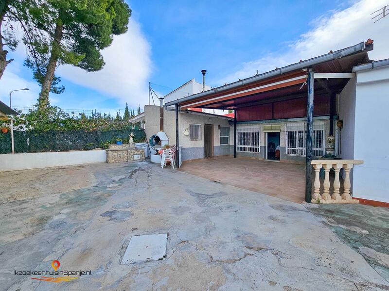 Villa à vendre dans Pinoso, Alicante