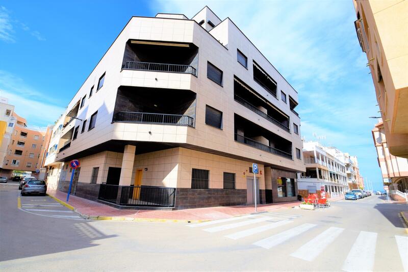 Appartement zu verkaufen in La Mata, Alicante