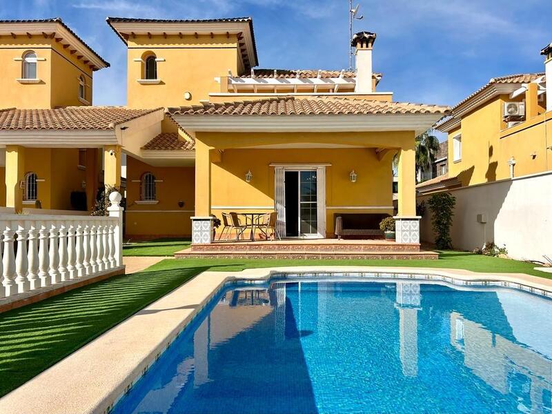 Villa à vendre dans Orihuela Costa, Alicante