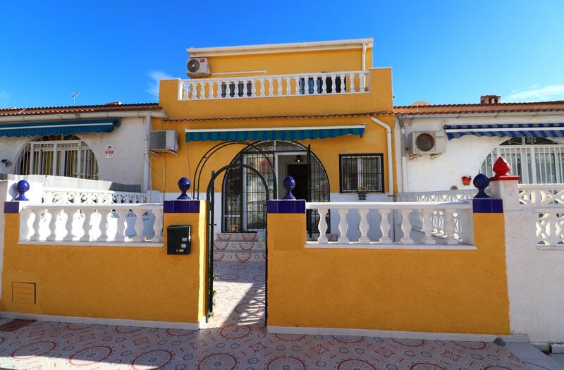 Stadthaus zu verkaufen in Torrevieja, Alicante