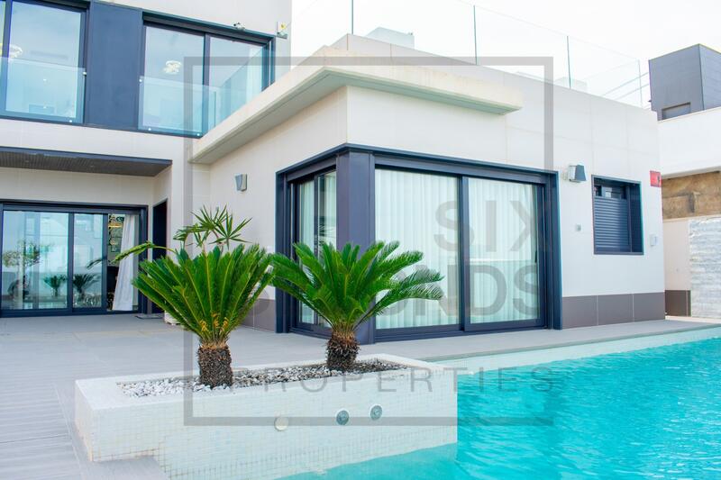 Villa for sale in San Miguel de Salinas, Alicante