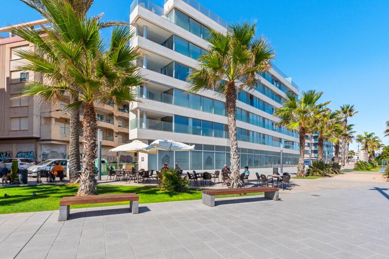 квартира продается в Torrevieja, Alicante