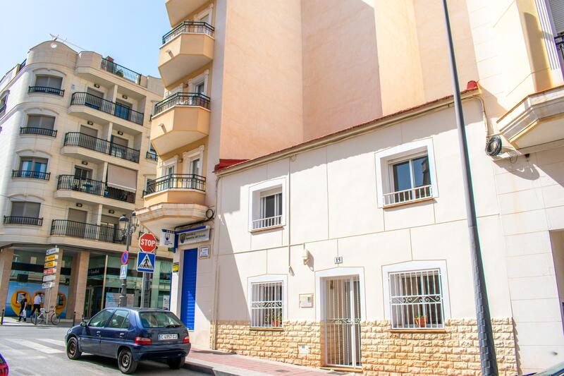 Townhouse for sale in Guardamar del Segura, Alicante