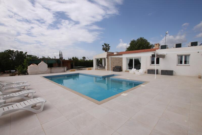 Country House for sale in Crevillente, Alicante