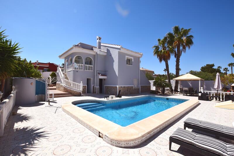 Villa for sale in Ciudad Quesada, Alicante