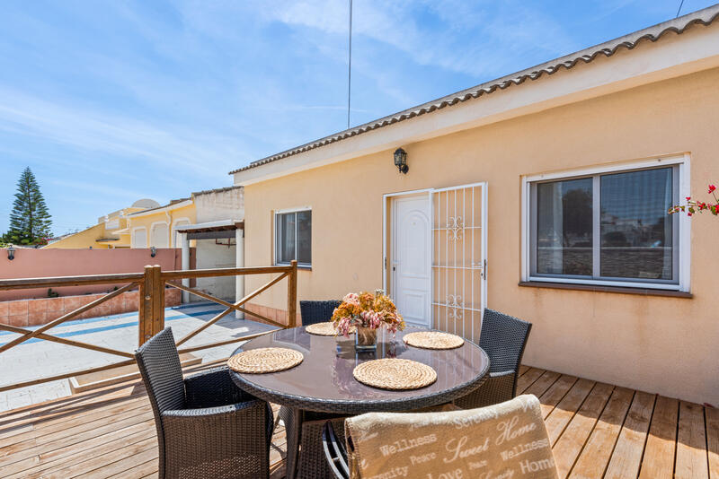 Villa à vendre dans Torrevieja, Alicante