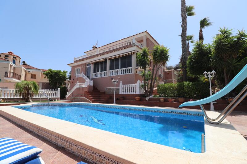 Villa till salu i Algorfa, Alicante