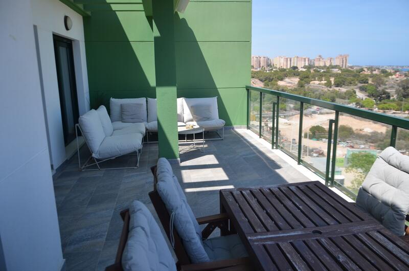 Apartamento en venta en Mil Palmeras, Alicante