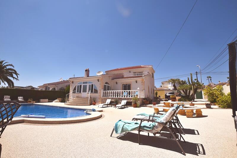 Villa en venta en Ciudad Quesada, Alicante