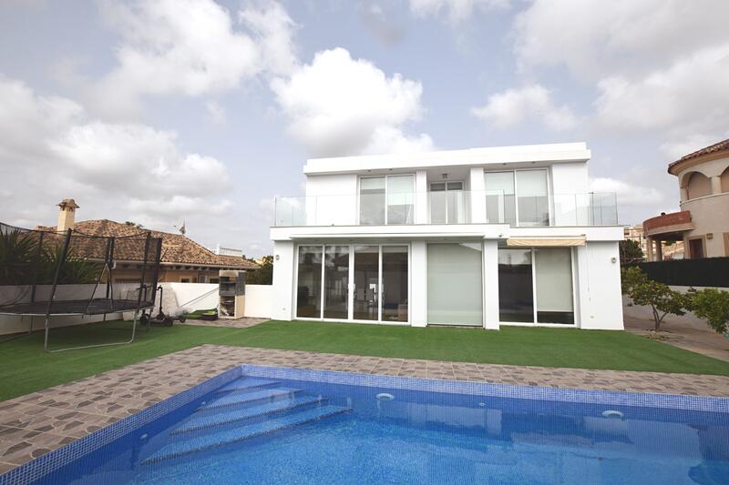 Villa en venta en San Fulgencio, Alicante