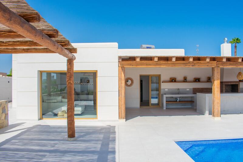 Villa à vendre dans Torrevieja, Alicante