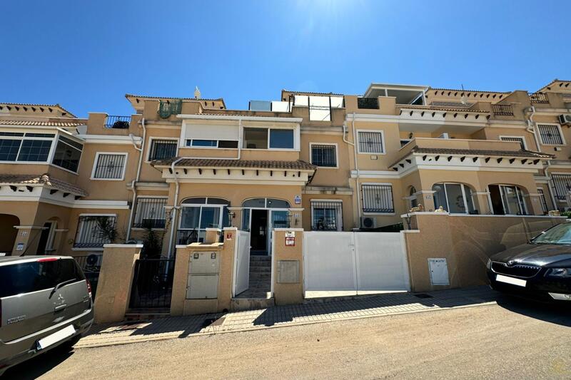 Townhouse for sale in Orihuela Costa, Alicante