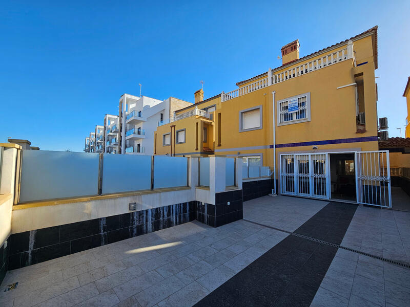 Villa for sale in La Zenia, Alicante